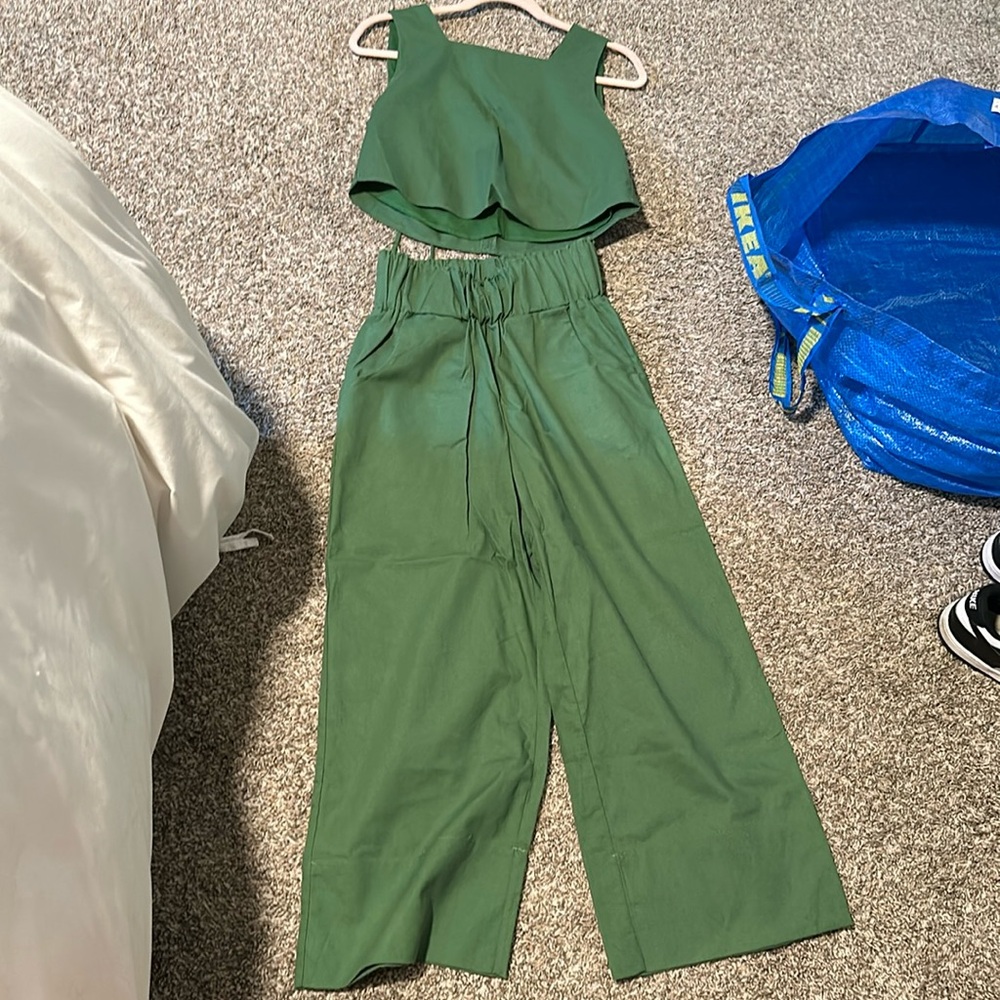 Green set - Picture 2 of 7
